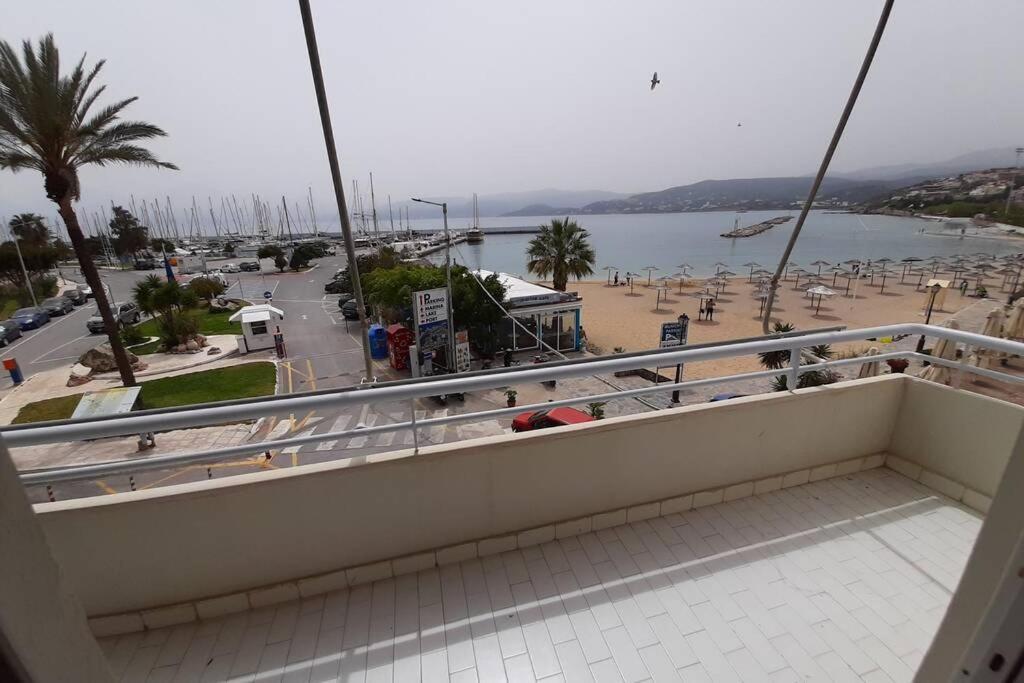Sea Front Apartment *