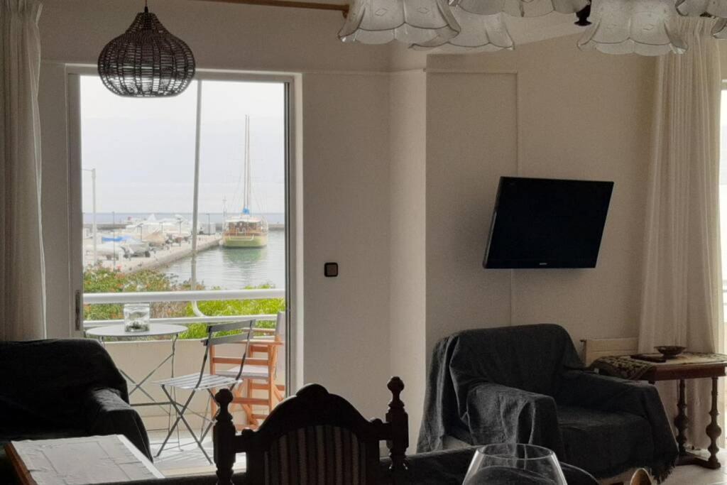 Apartment Sea Front